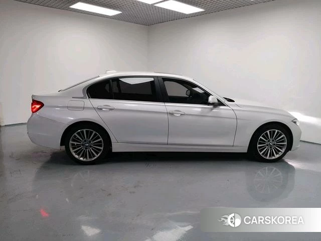 BMW 3 series 2019 Белый из Китая