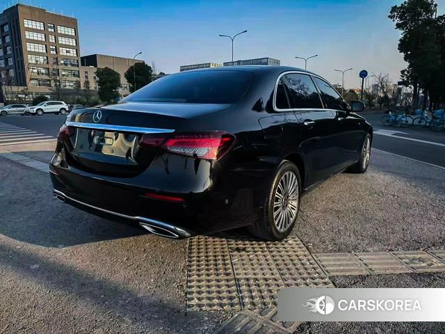 Mercedes-Benz E-class 2022 Черный из Китая