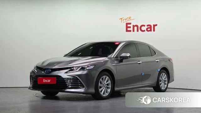 Toyota Camry (XV70) 2023 Серебристо-серый из Кореи