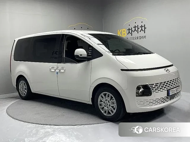 Hyundai Staria 2025 Белый из Кореи
