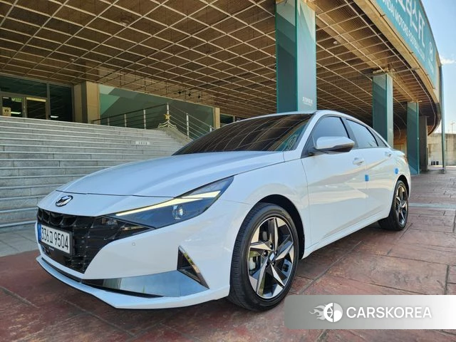 Hyundai Avante (CN7) 2022 Белый из Кореи