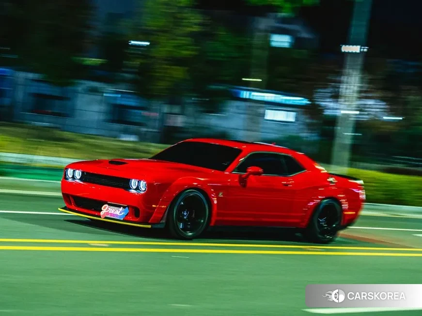 Dodge Challenger 2020 Красный из Кореи