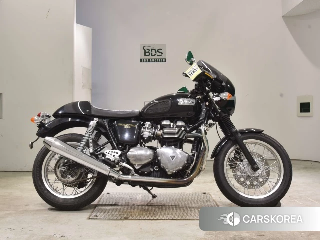 Проданный Triumph THRUXTON 2014 из Японии, фото 2