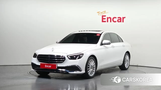 Mercedes-Benz E-Class W213 2023 Белый из Кореи