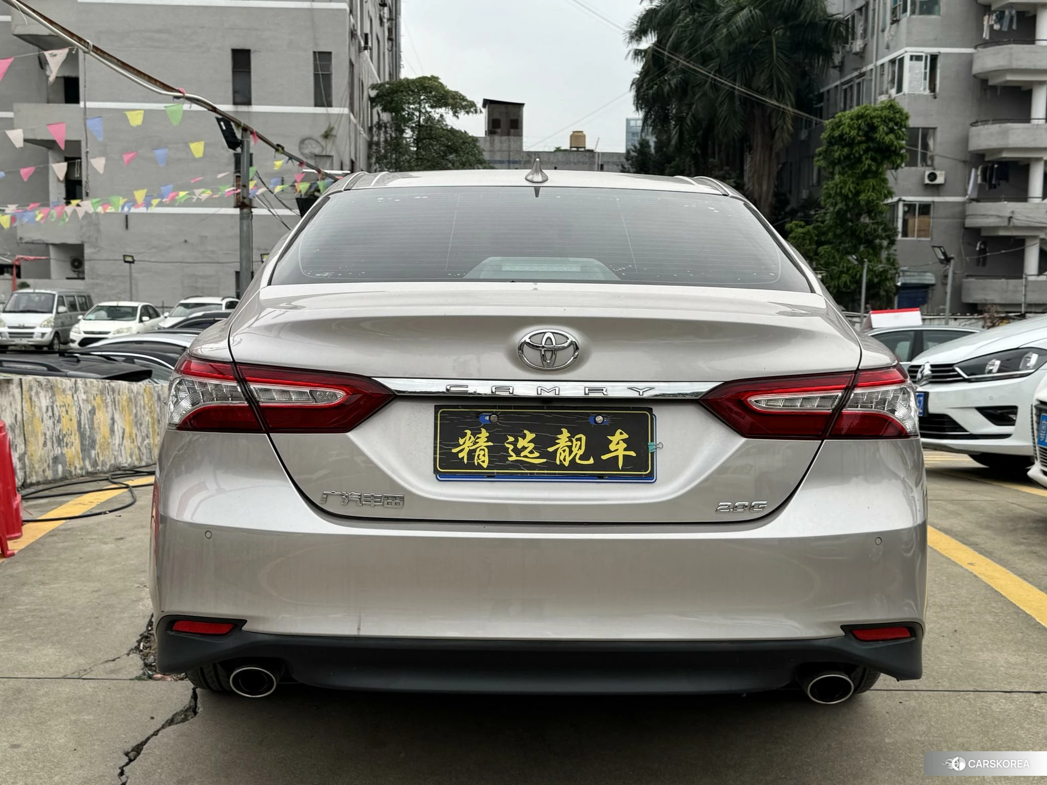 Toyota Camry 2023 Шампань из Китая