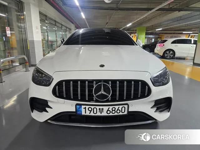 Mercedes-Benz E-Class W213 2022 Белый из Кореи