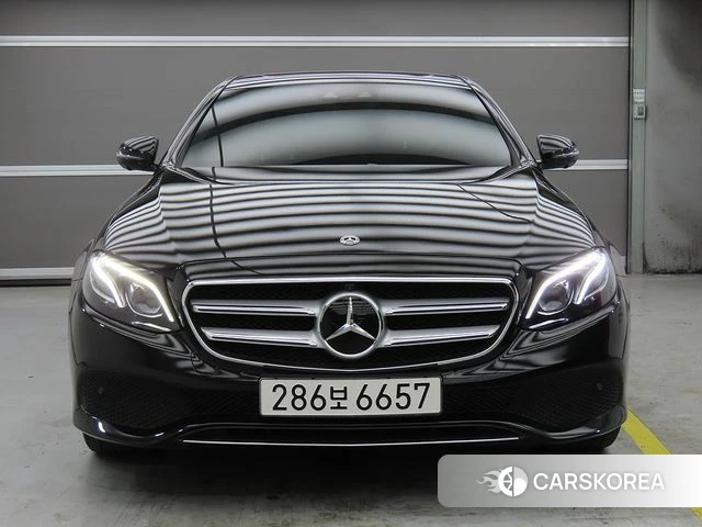 Mercedes-Benz E-Class W213 2020 Черный из Кореи