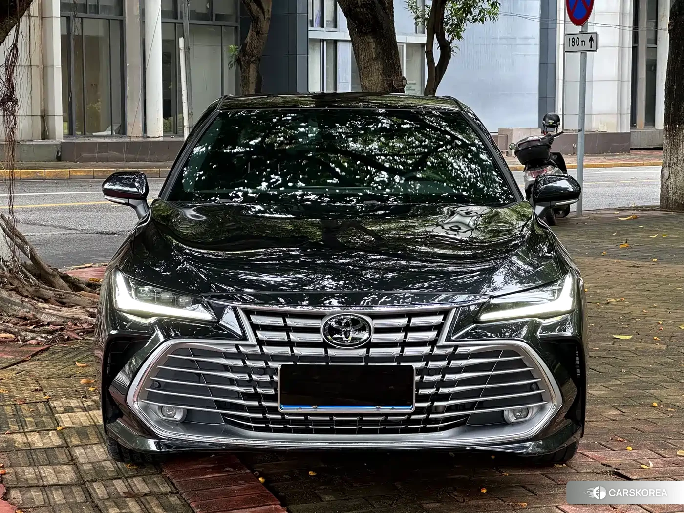 Toyota Avalon 2025 Черный из Китая