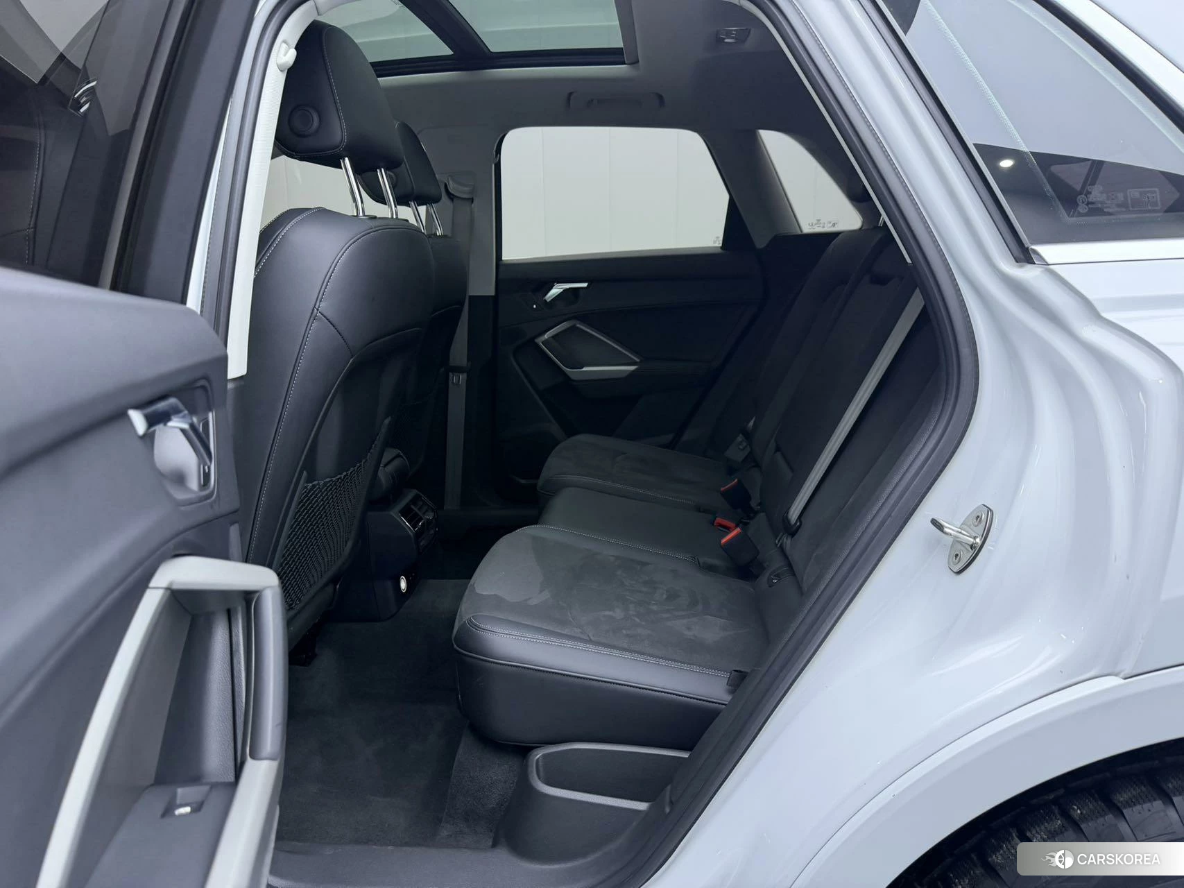 Audi Q3 2021 Белый из Китая