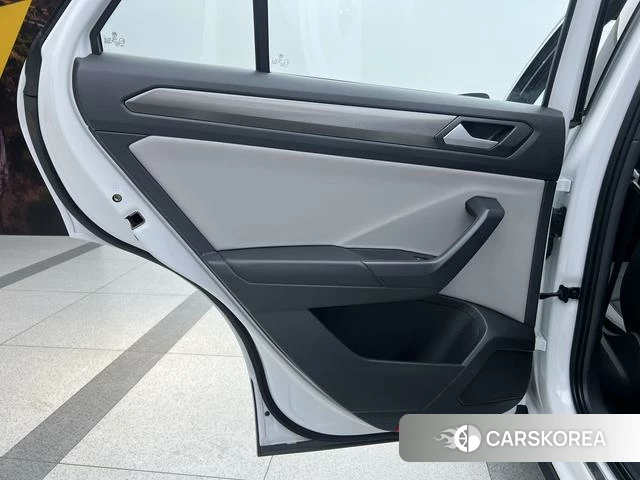 Volkswagen Exploring songs 2025 Белый из Китая
