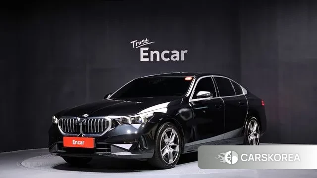 BMW 5 Series (G60) 2024 Черный из Кореи