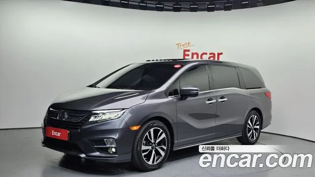 Honda Odyssey 2019 Серый из Кореи