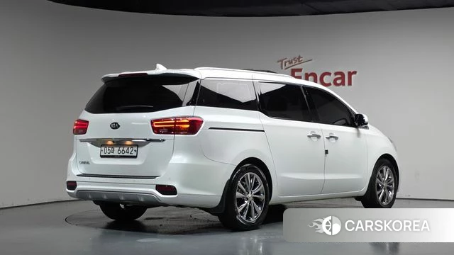Kia The New Carnival 2019 Белый из Кореи