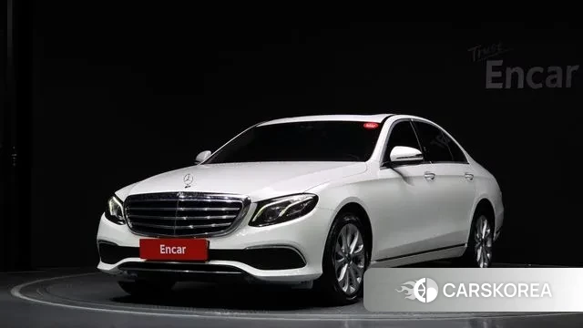 Mercedes-Benz E-Class W213 2020 Белый из Кореи