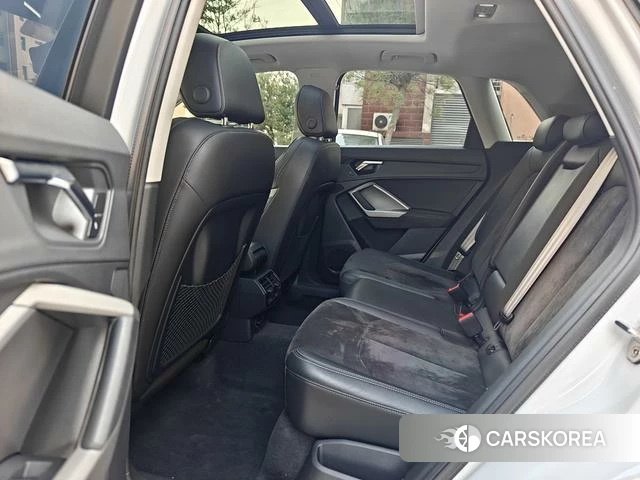 Audi Q3 2020 Белый из Китая