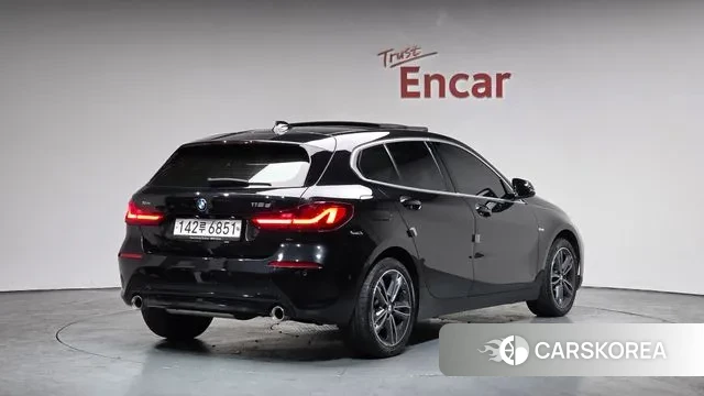 BMW 1 Series (F40) 2021 Черный из Кореи