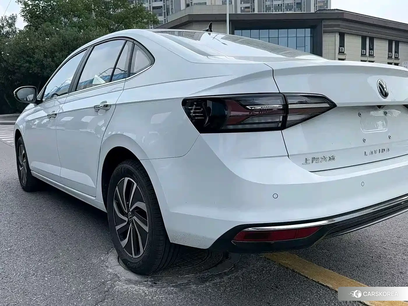 Volkswagen Lavida 2023 Белый из Китая