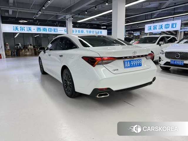 Toyota Asian dragon 2023 Белый из Китая