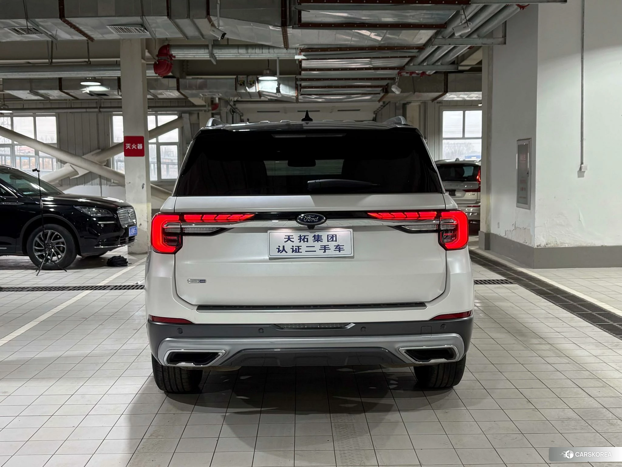 Ford Explorer 2022 Белый из Китая