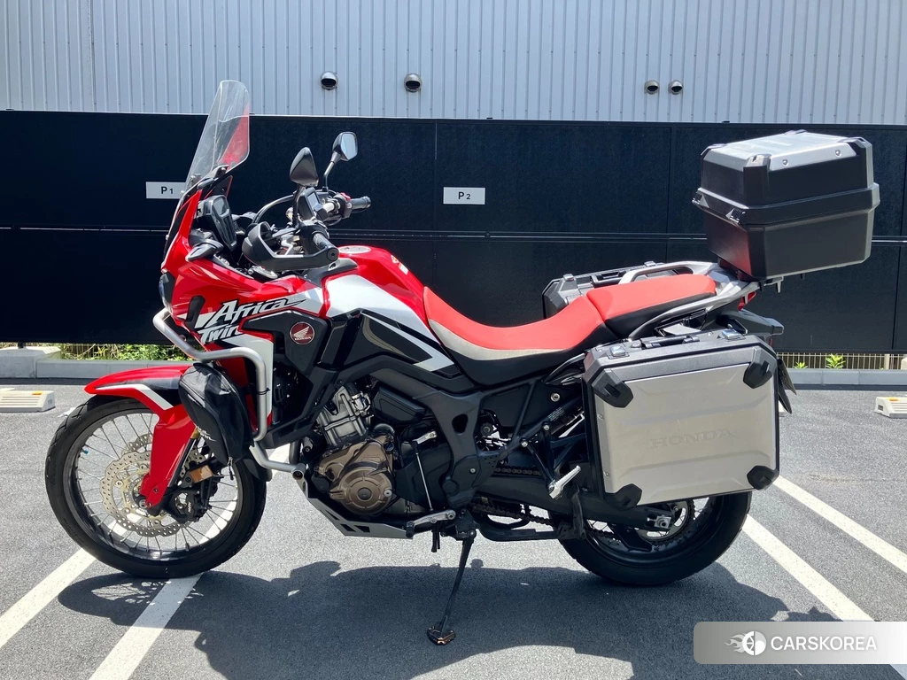 Проданный Honda CRF1000L AFRICA TWIN 2017 из Японии, фото 2