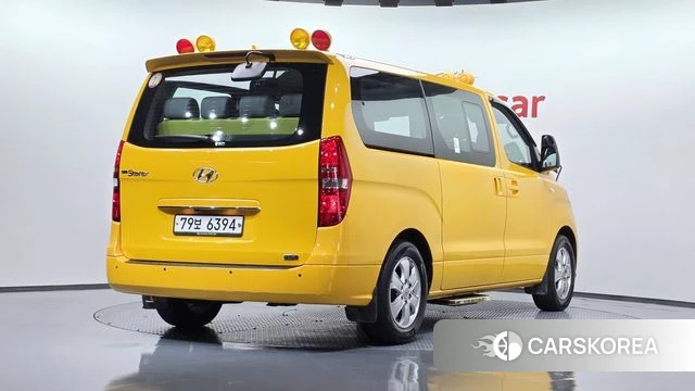 Hyundai The New Grand Starex 2021 Желтый из Кореи