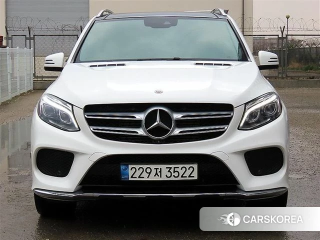 Mercedes-Benz GLE - Class W166 2018 Белый из Кореи