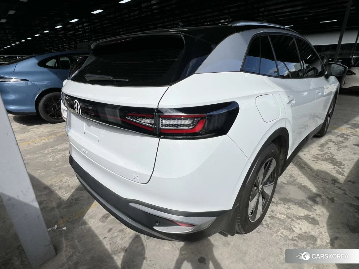 Volkswagen ID.4 X 2025 Белый из Китая