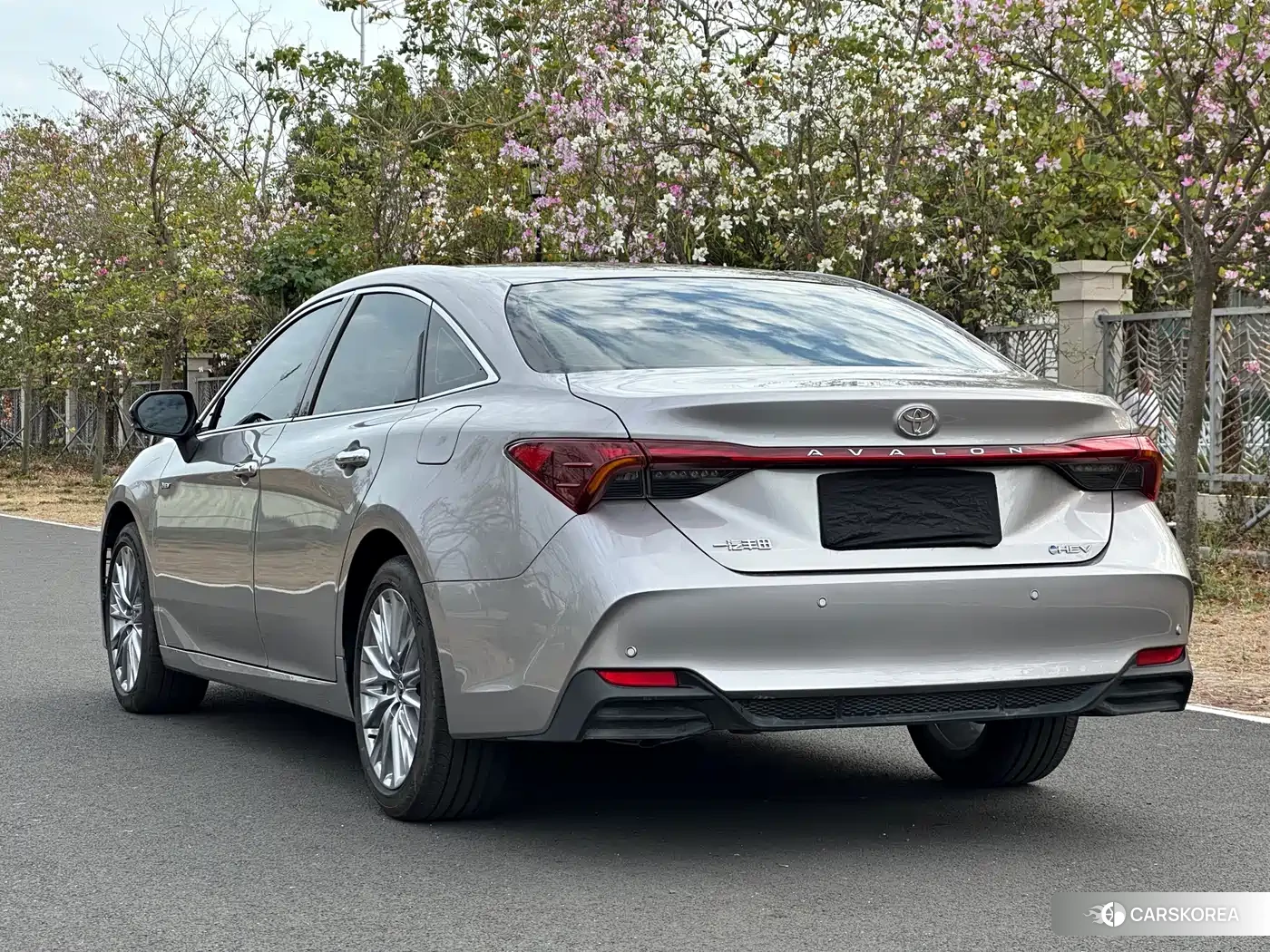Toyota Avalon 2026 Silver/gray из Китая