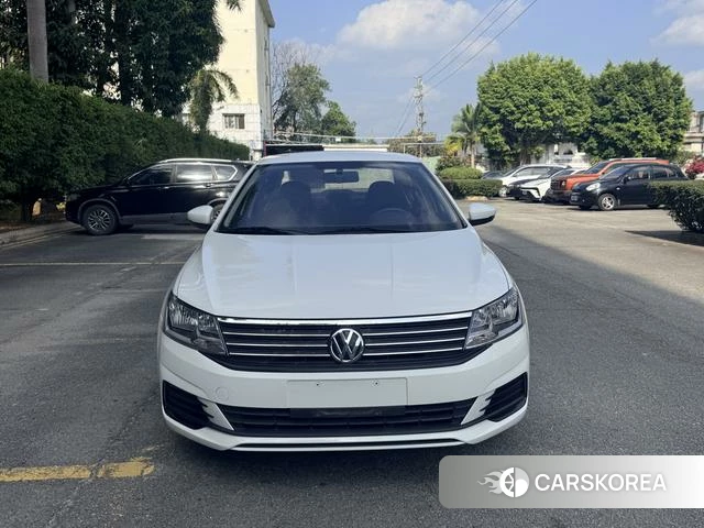 Volkswagen Lavida 2022 Белый из Китая