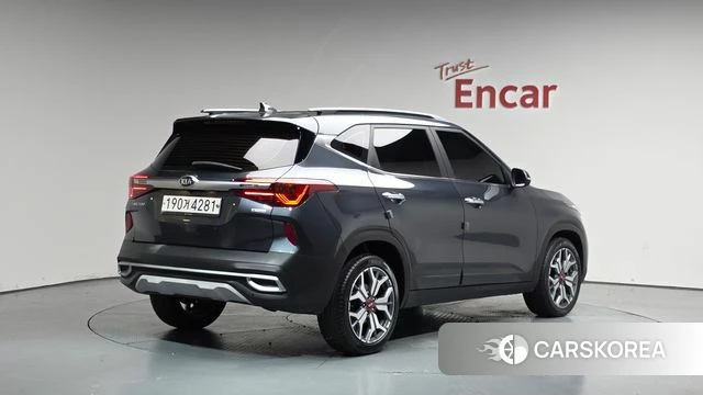 Kia Seltos 2020 Серый из Кореи