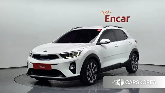 Kia Stonic 2019 Белый из Кореи