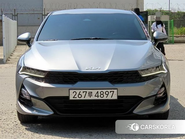 Kia K5 3rd generation 2023 Серебристо-серый из Кореи