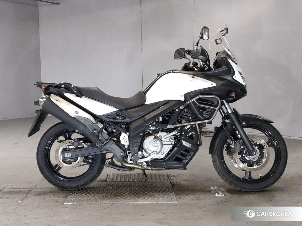 Проданный Suzuki V-STROM 650 DL650 2013 из Японии, фото 2