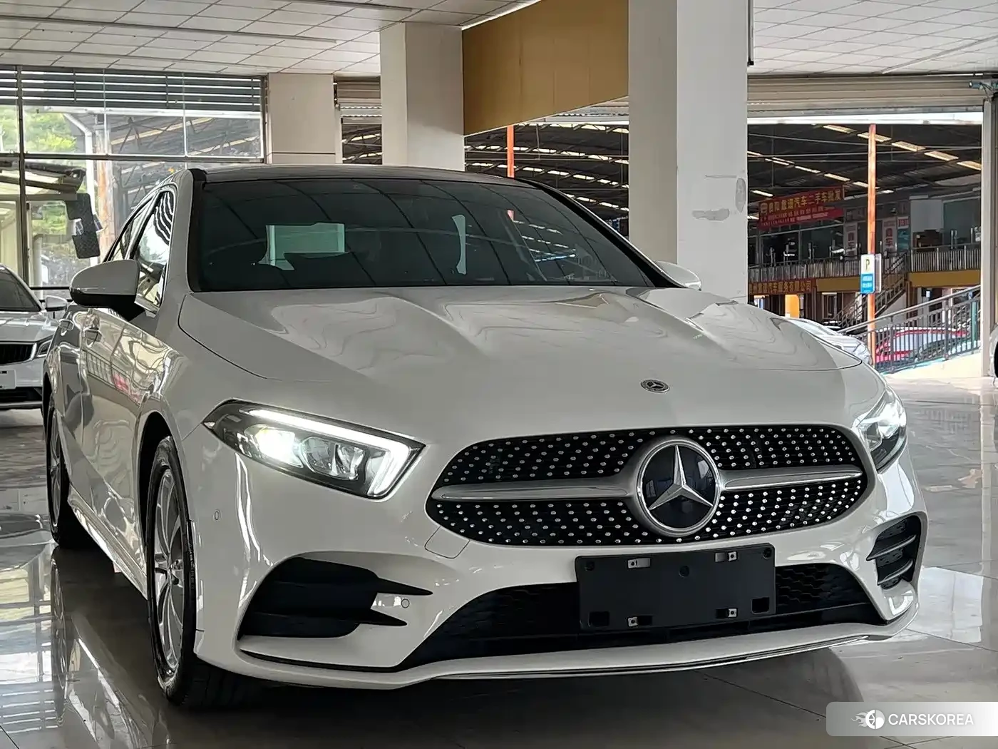 Mercedes-Benz A-Class 2021 Белый из Китая