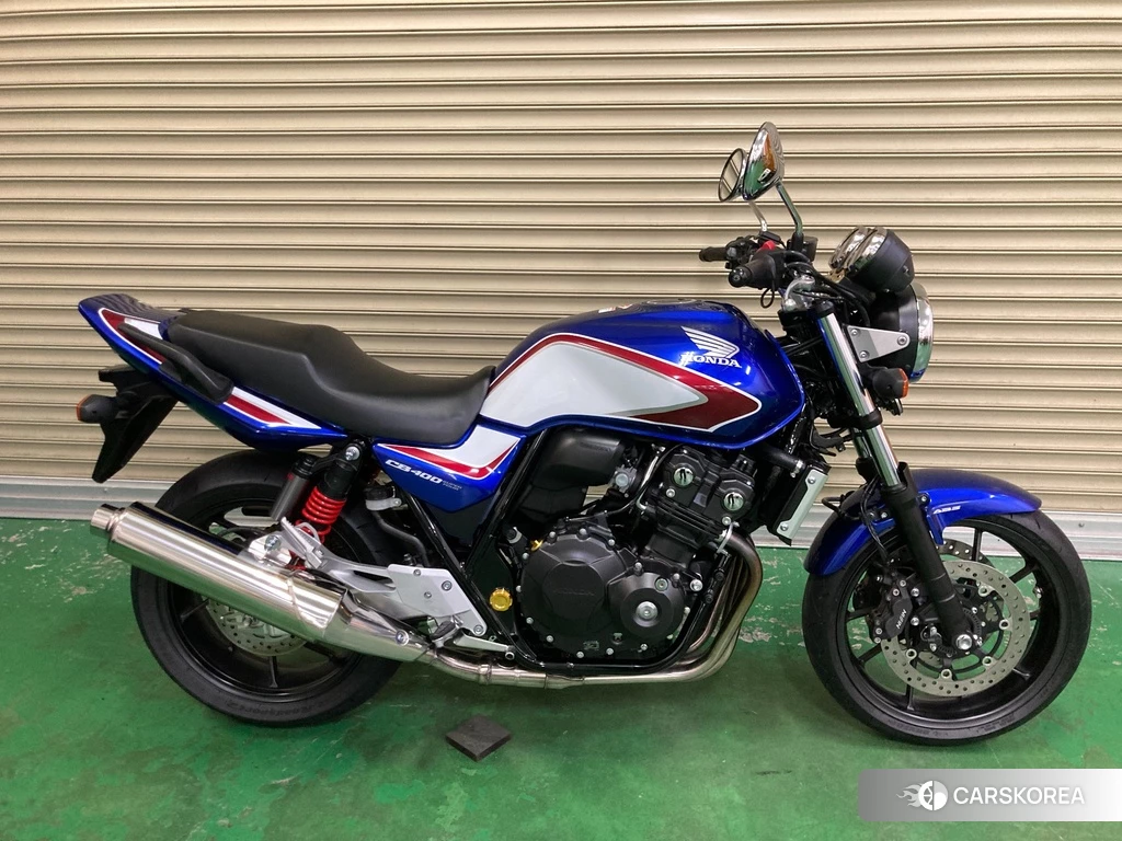 Проданный Honda CB400SF ABS 2020 из Японии, фото 2