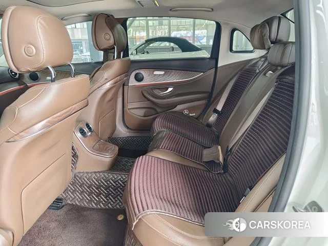 Mercedes-Benz E-class 2021 Белый из Китая