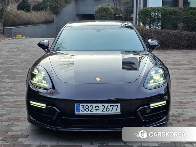 Porsche Panamera (971) 2020 Фиолетовый из Кореи