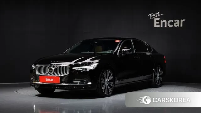 Volvo S90 2023 Черный из Кореи