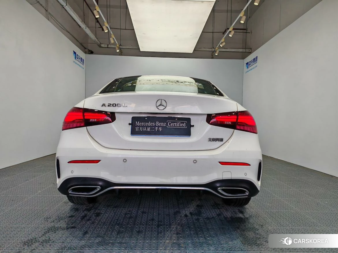 Mercedes-Benz Class A 2022 Белый из Китая