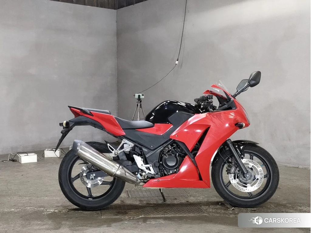 Проданный Honda CBR250R 2016 из Японии