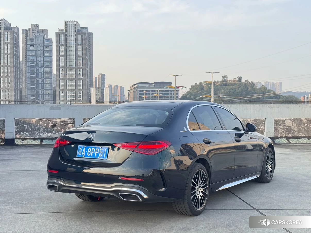 Mercedes-Benz Class C 2022 Зеленый из Китая