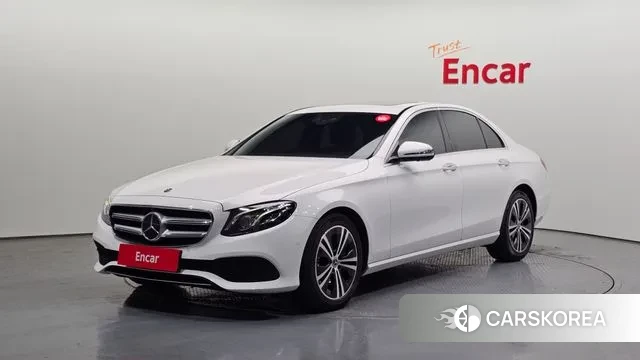 Mercedes-Benz E-Class W213 2020 Белый из Кореи