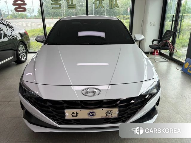 Hyundai Avante Hybrid (CN7) 2022 Белый из Кореи
