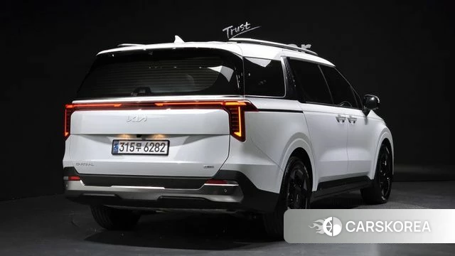 Kia The New Carnival 4th Generation 2024 Белый из Кореи