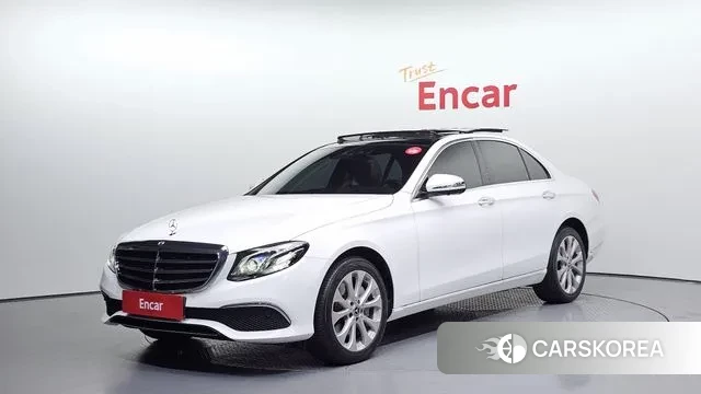 Mercedes-Benz E-Class W213 2019 Белый из Кореи