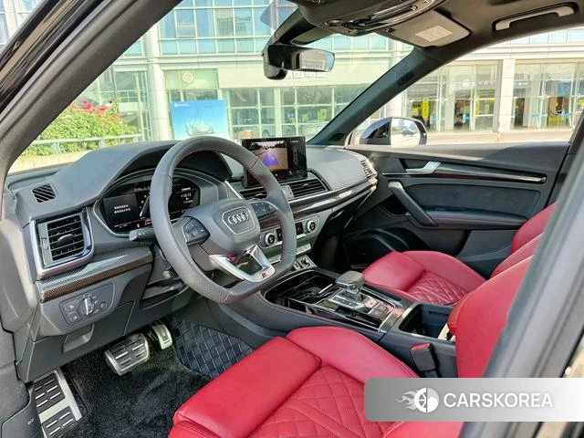 Audi SQ5 2023 Черный из Китая