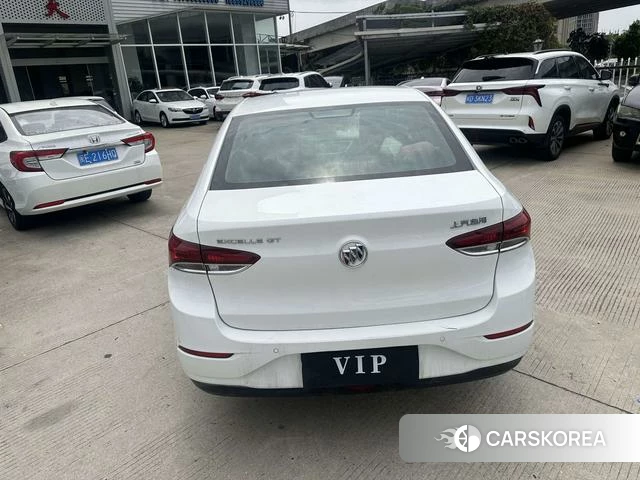 Buick Yinglang 2021 Белый из Китая