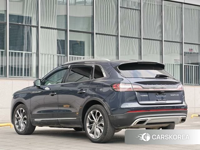 Lincoln Navigator 2023 Черный из Китая