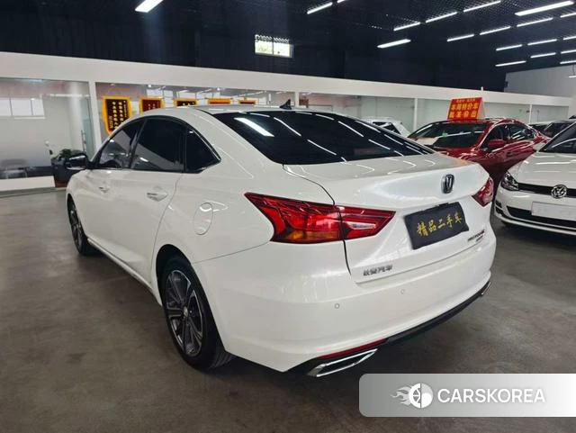 Chang'an Ruicheng CC 2021 Белый из Китая