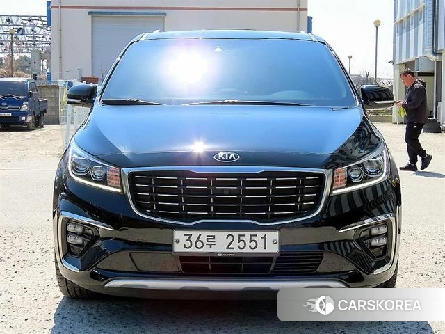 Kia The New Carnival 2018 Черный из Кореи